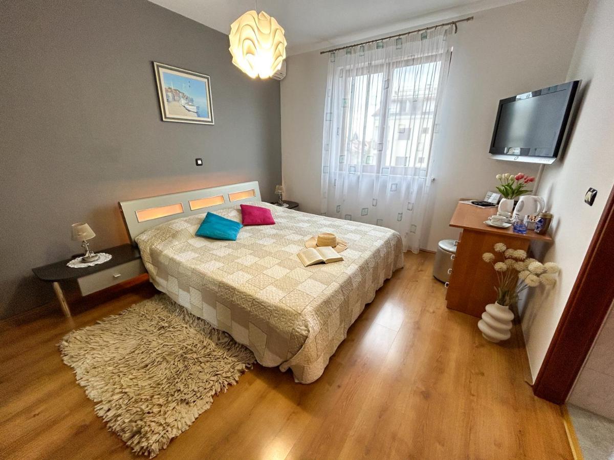 Room Adry โรวีน ภายนอก รูปภาพ