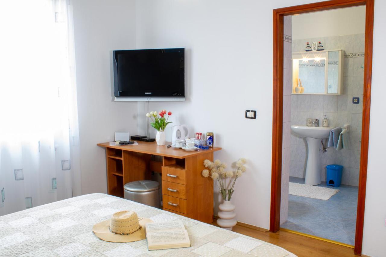 Room Adry โรวีน ภายนอก รูปภาพ