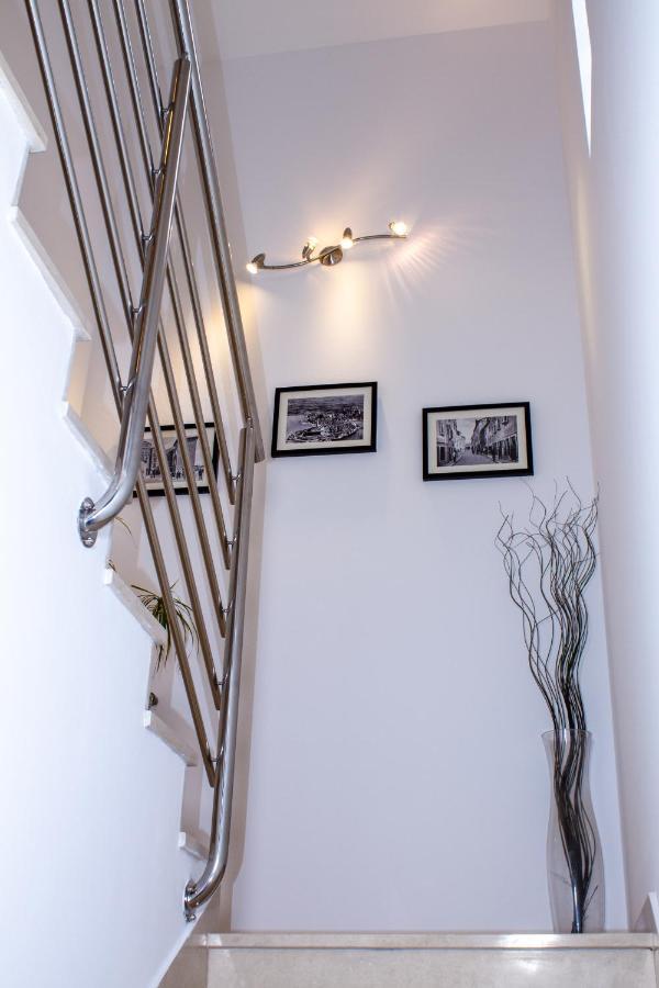 Room Adry โรวีน ภายนอก รูปภาพ